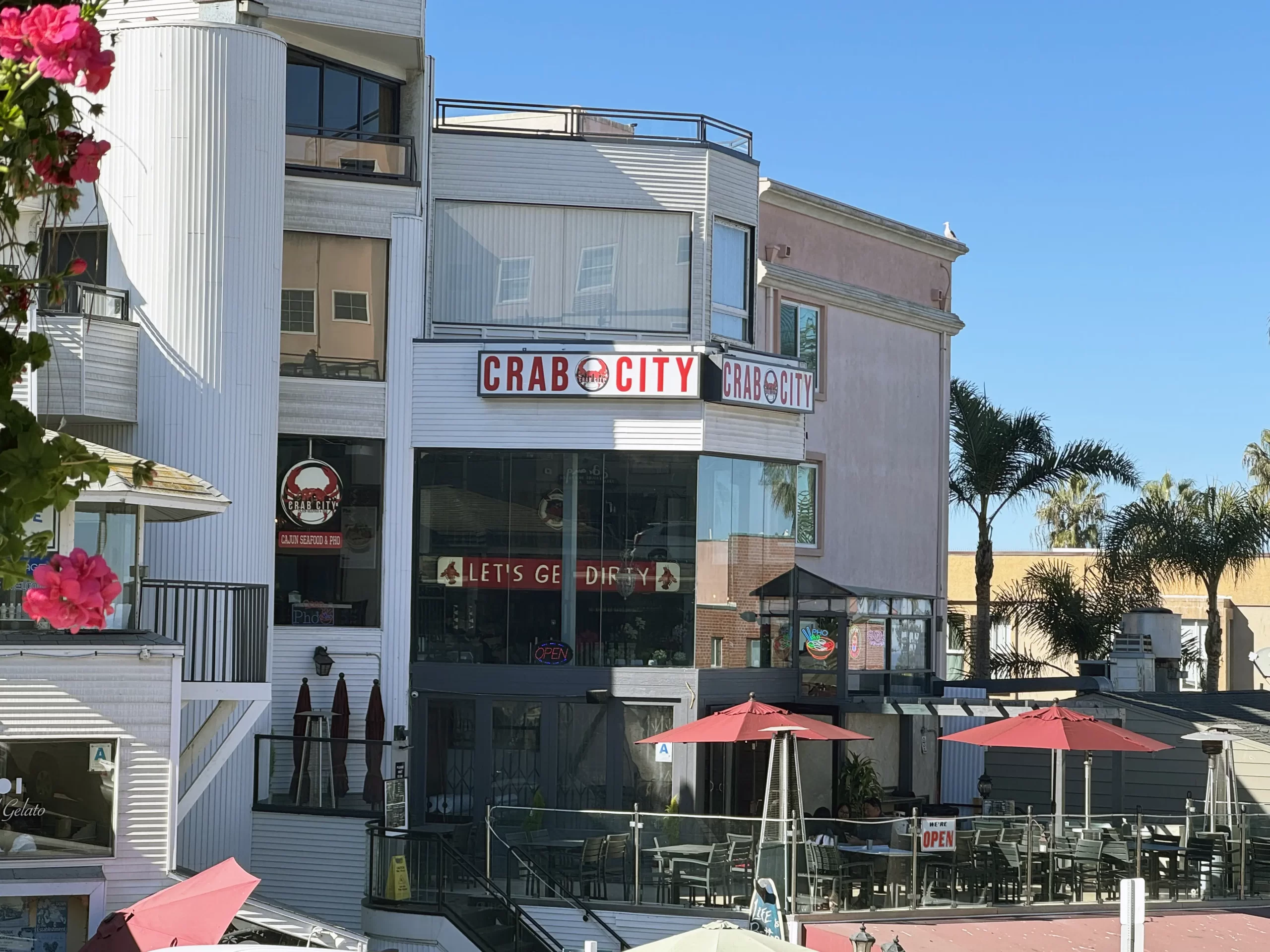 Crab City La Jolla: Ocean view patio